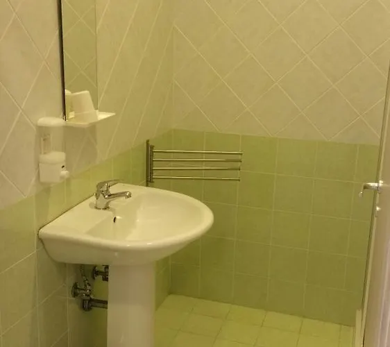 248 Nocleg ze śniadaniem 3*