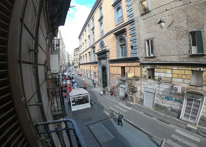 248 לינה וארוחת בוקר נאפולי